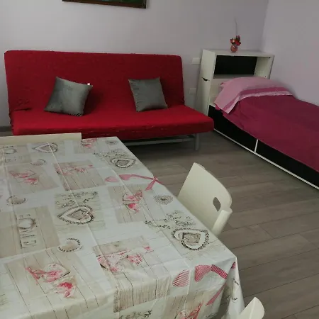 Sara Apartmán